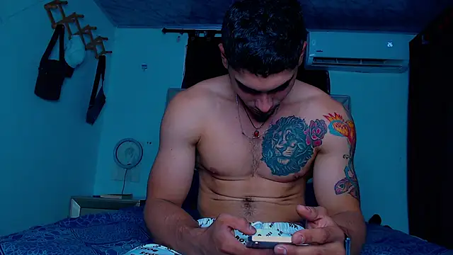 Snapshot of Rich_boy01 chatting on 01-26-25, 08:56 Rich boy01 online show from 01-26-25, 08:56