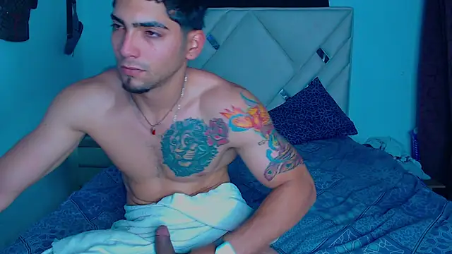 Snapshot of Rich_boy01 chatting on 02-03-25, 08:57 Rich boy01 online show from 02-03-25, 08:57