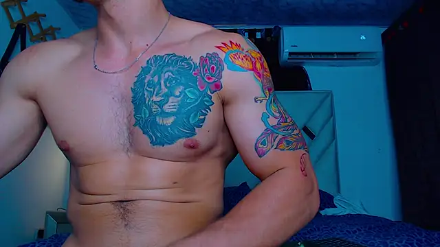 Snapshot of Rich_boy01 chatting on 02-26-25, 12:47 Rich boy01 online show from 02-26-25, 12:47