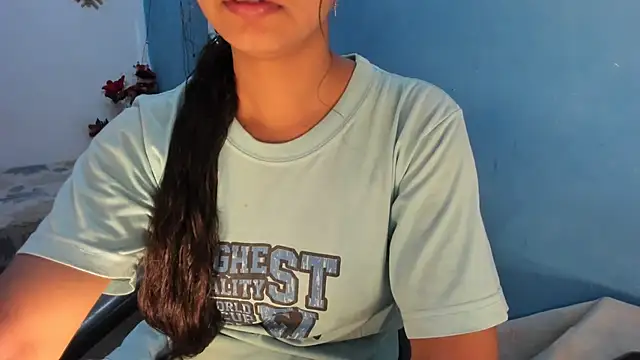 aarjulove online show from 04-12-26, 08:19