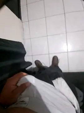 Snapshot of littleboyhot95 chatting on 09-18-25, 12:01 littleboyhot95 online show from 09-18-25, 12:01