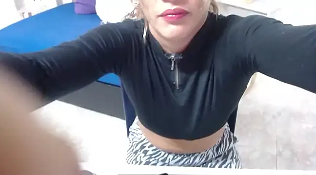 Suxxxy  online show from 01-12-25, 01:42