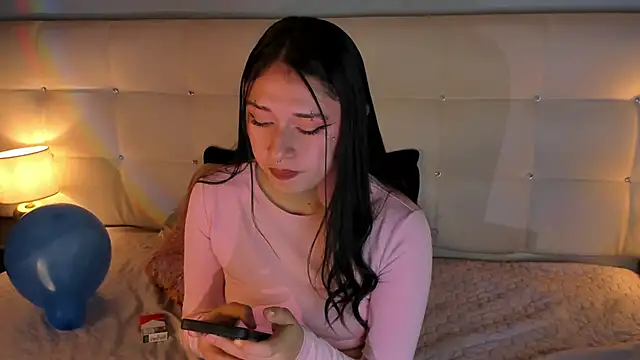 Zowi Hottiee online show from 09-12-25, 02:55