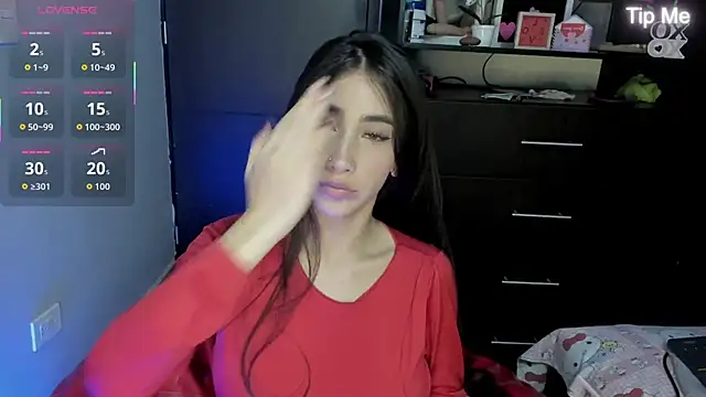 Emilytafur online show from 04-18-26, 12:14