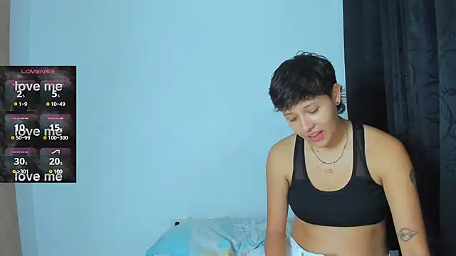 violet casper  online show from 12-07-24, 03:25