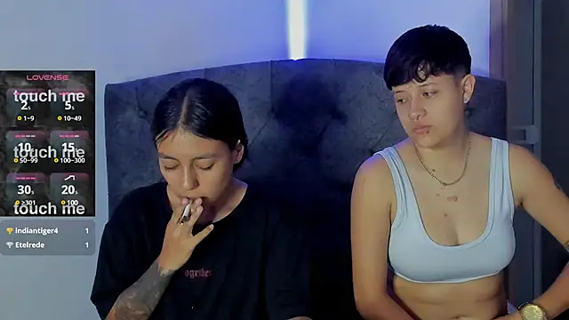 violet casper  online show from 02-25-25, 01:50