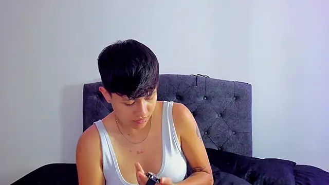 violet casper  online show from 03-21-25, 01:34