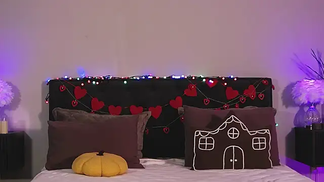 Denise Garciia online show from 02-14-26, 01:30