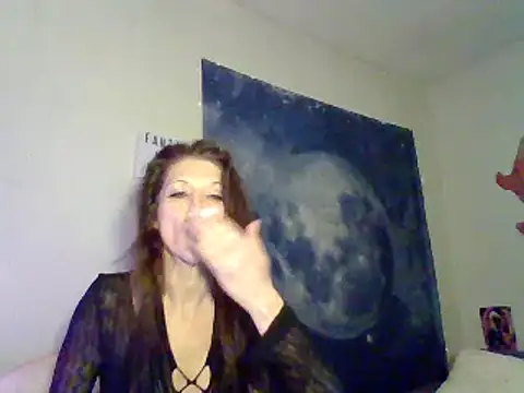 Snapshot of fantasymade69 chatting on 03-01-25, 03:05 fantasymade69 online show from 03-01-25, 03:05