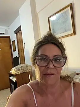 lolavalecuatro online show from 01-12-25, 03:36