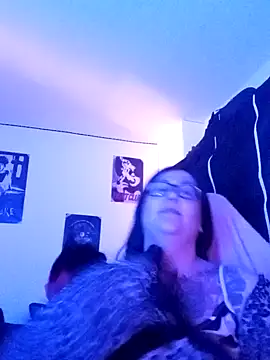 l1la Rav3n online show from 12-26-24, 01:51