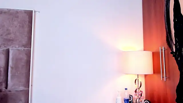 Snapshot of Nia_Bunny chatting on 05-02-26, 02:00 Nia Bunny online show from 05-02-26, 02:00