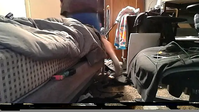 Snapshot of deadpi chatting on 02-22-25, 01:02 deadpi online show from 02-22-25, 01:02