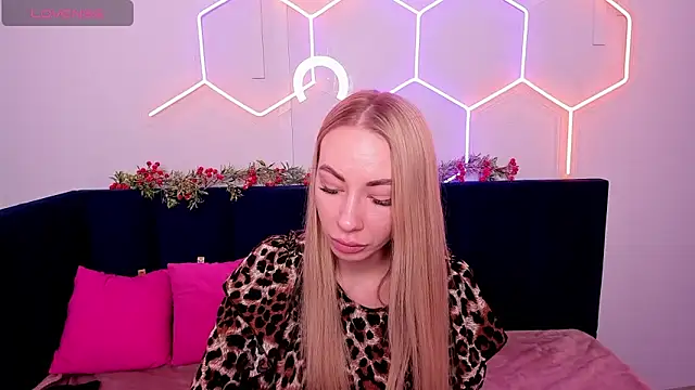 Snapshot of Diana_Garrett chatting on 01-12-25, 08:57 Diana Garrett online show from 01-12-25, 08:57