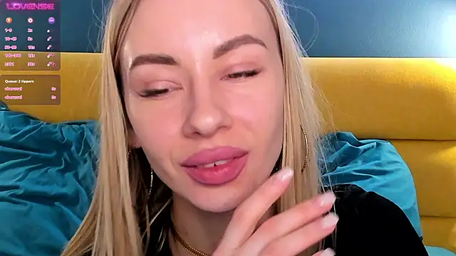 Snapshot of Diana_Garrett chatting on 01-25-25, 11:55 Diana Garrett online show from 01-25-25, 11:55