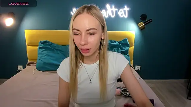 Snapshot of Diana_Garrett chatting on 01-26-25, 08:46 Diana Garrett online show from 01-26-25, 08:46