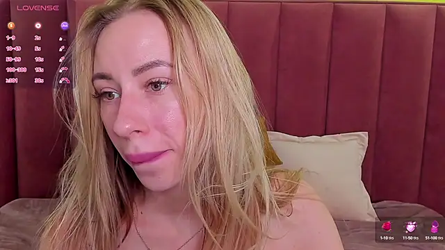 Snapshot of Diana_Garrett chatting on 03-16-25, 07:59 Diana Garrett online show from 03-16-25, 07:59