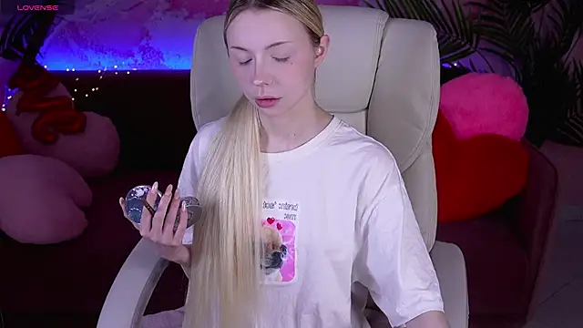 EviStar online show from 02-24-26, 07:39