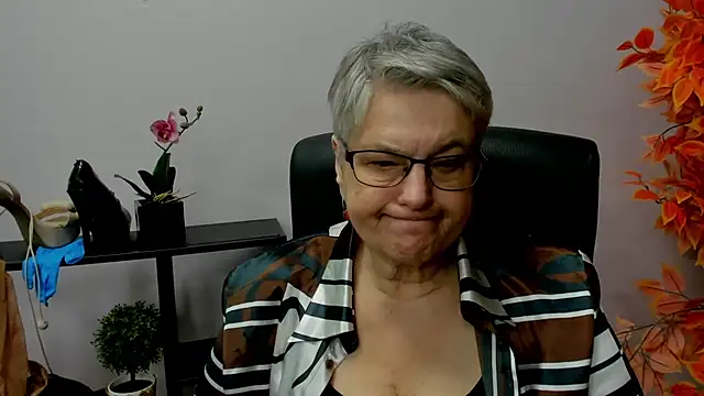 IrisDream online show from 12-18-24, 10:51