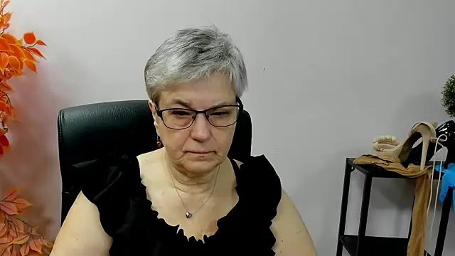 IrisDream online show from 10-10-25, 06:34