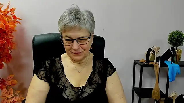 IrisDream online show from 10-31-25, 07:20