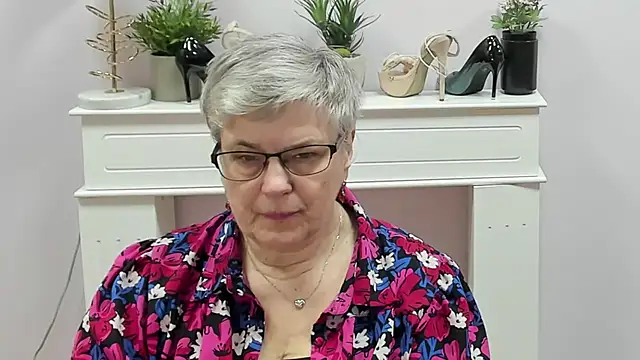 IrisDream online show from 03-09-26, 07:01