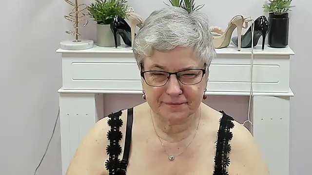 IrisDream online show from 03-17-26, 07:01