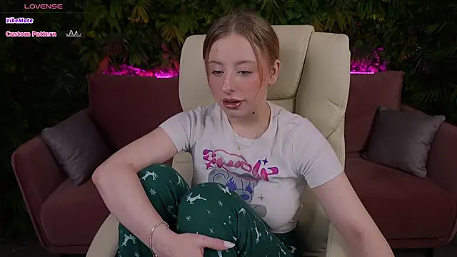 SilverrMoon online show from 02-23-25, 11:22