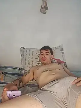 Snapshot of Bruno_Iris_sex chatting on 01-12-25, 12:23 Bruno Iris sex online show from 01-12-25, 12:23