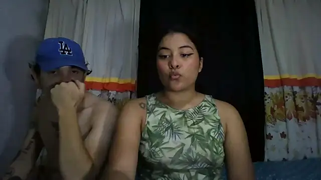 Snapshot of Bruno_Iris_sex chatting on 10-25-25, 04:09 Bruno Iris sex online show from 10-25-25, 04:09