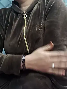 Snapshot of Cute-Raashii chatting on 01-09-25, 02:22 Cute-Raashii online show from 01-09-25, 02:22