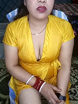 Snapshot of Cute-Raashii chatting on 02-04-25, 09:10 Cute-Raashii online show from 02-04-25, 09:10