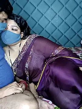 Snapshot of Cute-Raashii chatting on 02-18-25, 08:14 Cute-Raashii online show from 02-18-25, 08:14