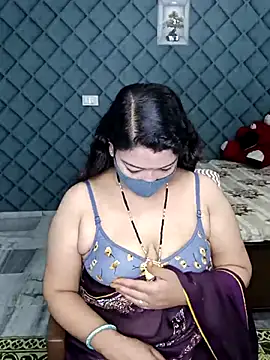 Snapshot of Cute-Raashii chatting on 03-03-25, 04:35 Cute-Raashii online show from 03-03-25, 04:35