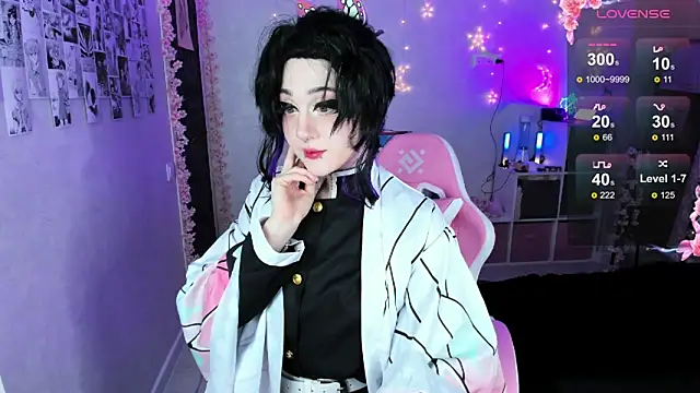 Snapshot of Aki__Ra chatting on 02-13-25, 09:49 Aki  Ra online show from 02-13-25, 09:49