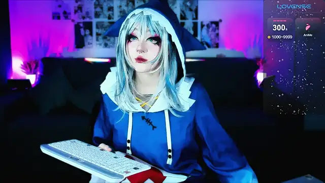 Snapshot of Aki__Ra chatting on 10-05-25, 10:18 Aki  Ra online show from 10-05-25, 10:18