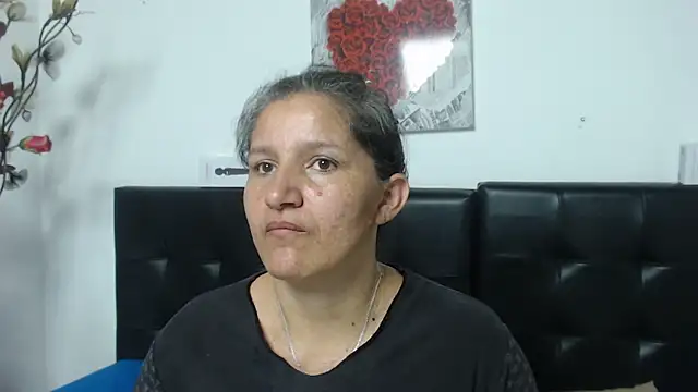 Snapshot of Angelinna_Milf chatting on 02-01-25, 02:47 Angelinna Milf online show from 02-01-25, 02:47