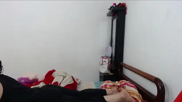 Snapshot of Angelinna_Milf chatting on 09-10-25, 02:44 Angelinna Milf online show from 09-10-25, 02:44