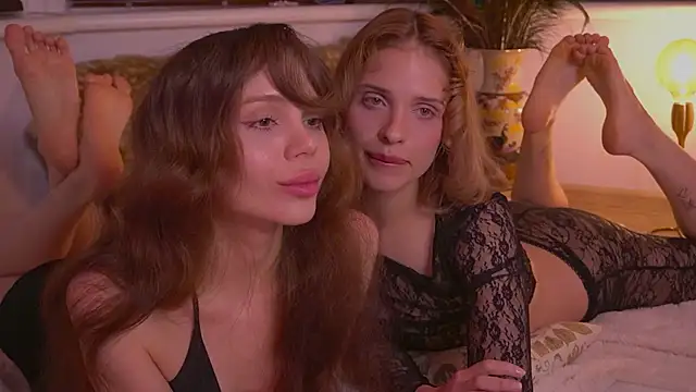 Snapshot of divinelights chatting on 11-14-25, 09:35 divinelights online show from 11-14-25, 09:35