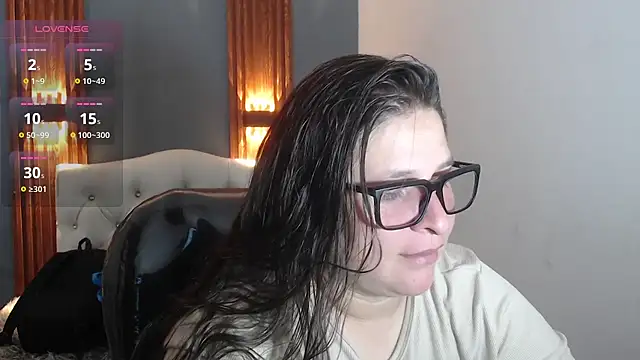 Snapshot of katty_femdom chatting on 05-01-26, 12:21 katty femdom online show from 05-01-26, 12:21
