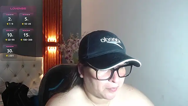 Snapshot of katty_femdom chatting on 05-29-26, 09:18 katty femdom online show from 05-29-26, 09:18