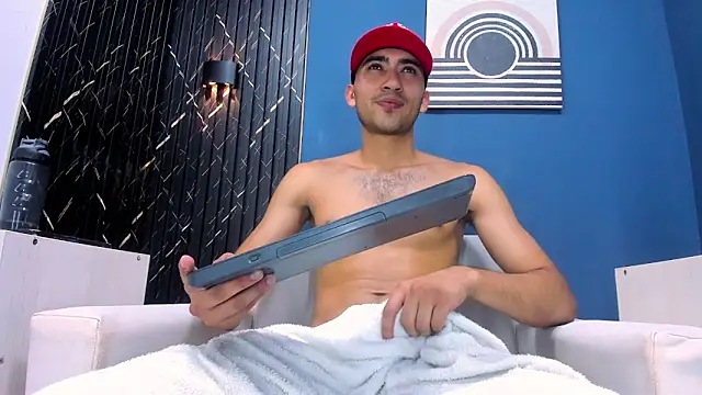 Liam crox online show from 01-31-25, 10:10