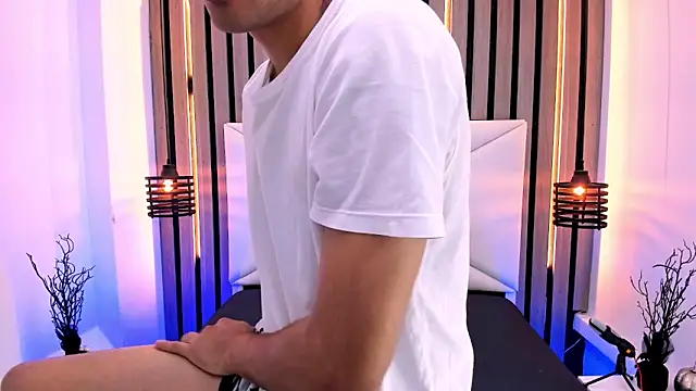 Liam crox online show from 03-07-25, 01:40