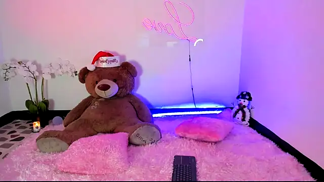 kendal scott1 online show from 12-23-24, 06:16