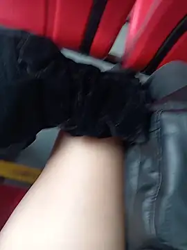 sophie banger online show from 10-22-25, 05:13