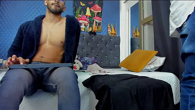 Snapshot of leondevereda chatting on 03-15-25, 02:14 leondevereda online show from 03-15-25, 02:14