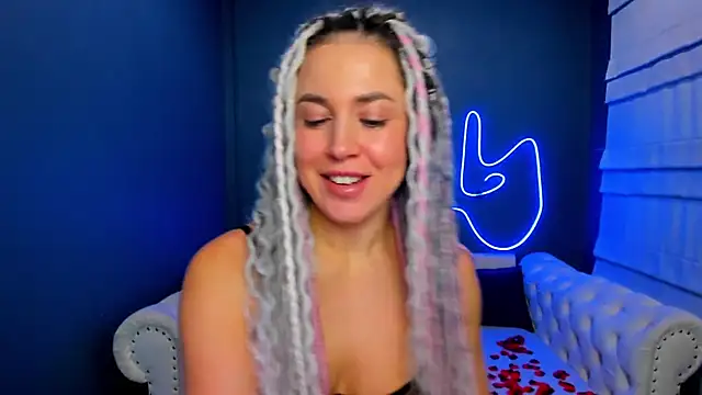 Snapshot of rock_n_roxy chatting on 11-29-25, 03:42 rock n roxy online show from 11-29-25, 03:42