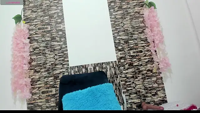 Snapshot of Paula-Harrison chatting on 11-25-25, 03:01 Paula-Harrison online show from 11-25-25, 03:01