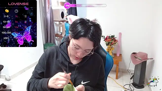 TRIXIE TANG28 online show from 02-24-26, 07:01