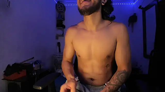 Snapshot of maxximus_100 chatting on 03-22-25, 10:37 maxximus 100 online show from 03-22-25, 10:37